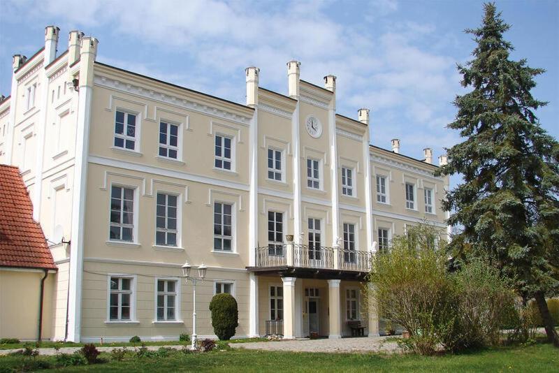Gemuetliche Ferienwohnung Fuer 6 Personen Im Schloss Kastorf Knorrendorf エクステリア 写真
