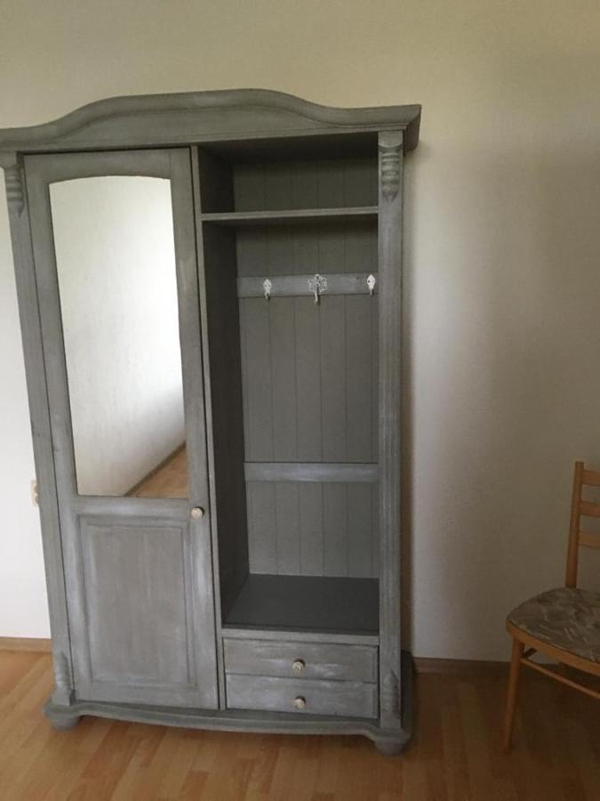 Gemuetliche Ferienwohnung Fuer 6 Personen Im Schloss Kastorf Knorrendorf エクステリア 写真